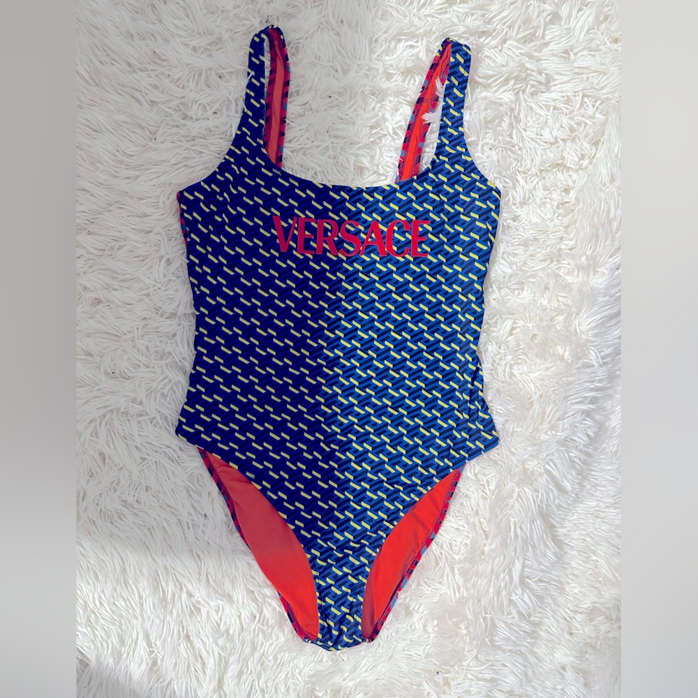 ❤️💙VERSACE Greca Logo One Piece Swimsuit🧡💛
